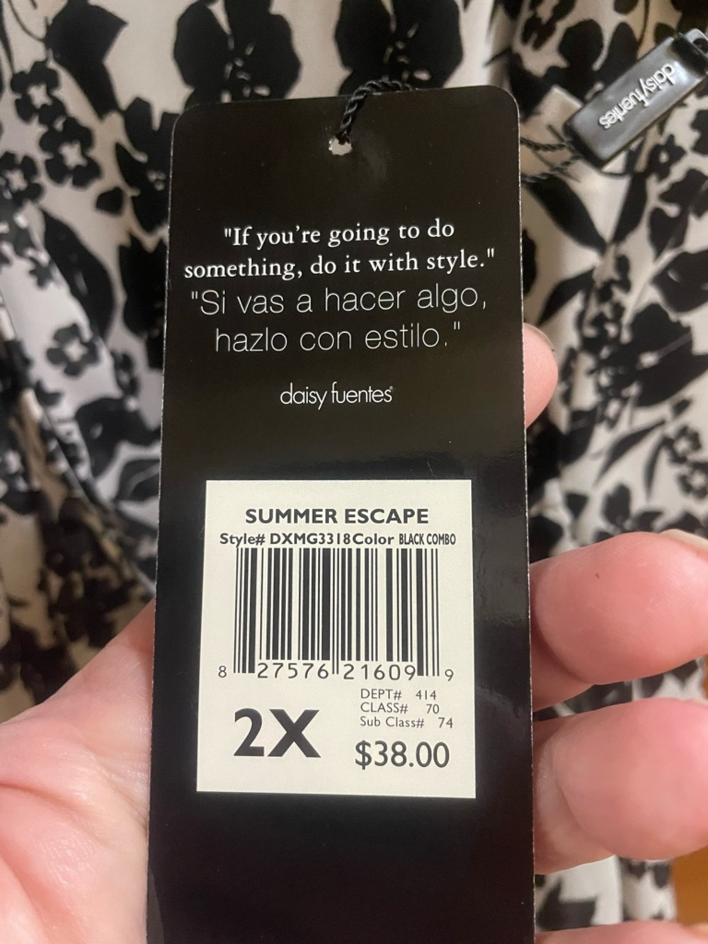 Daisy Fuentes Black & White Floral Draped V-Neck Sleeveless Wrap Top - Picture 8 of 10
